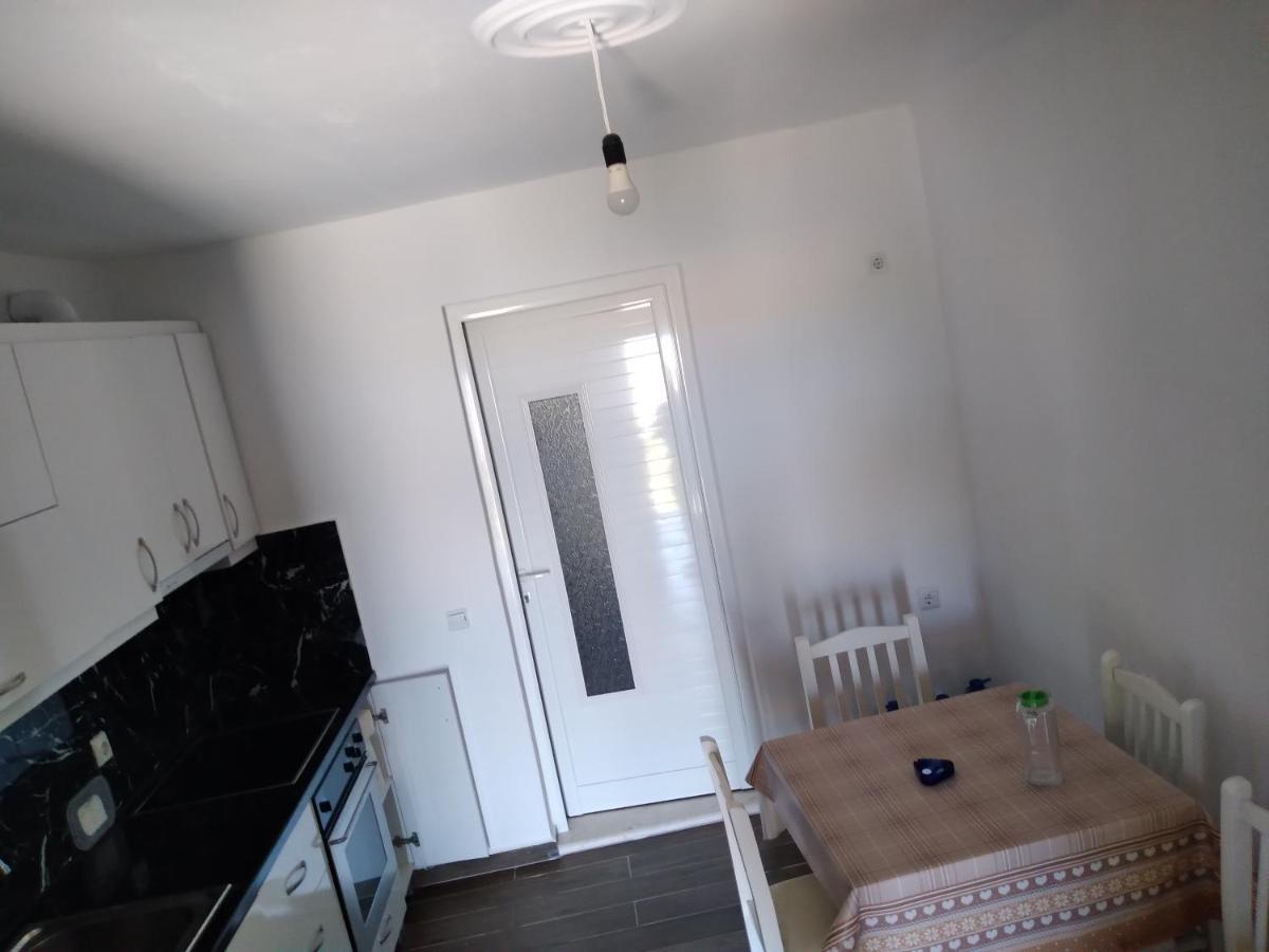 Condo Rooms Saranda Extérieur photo